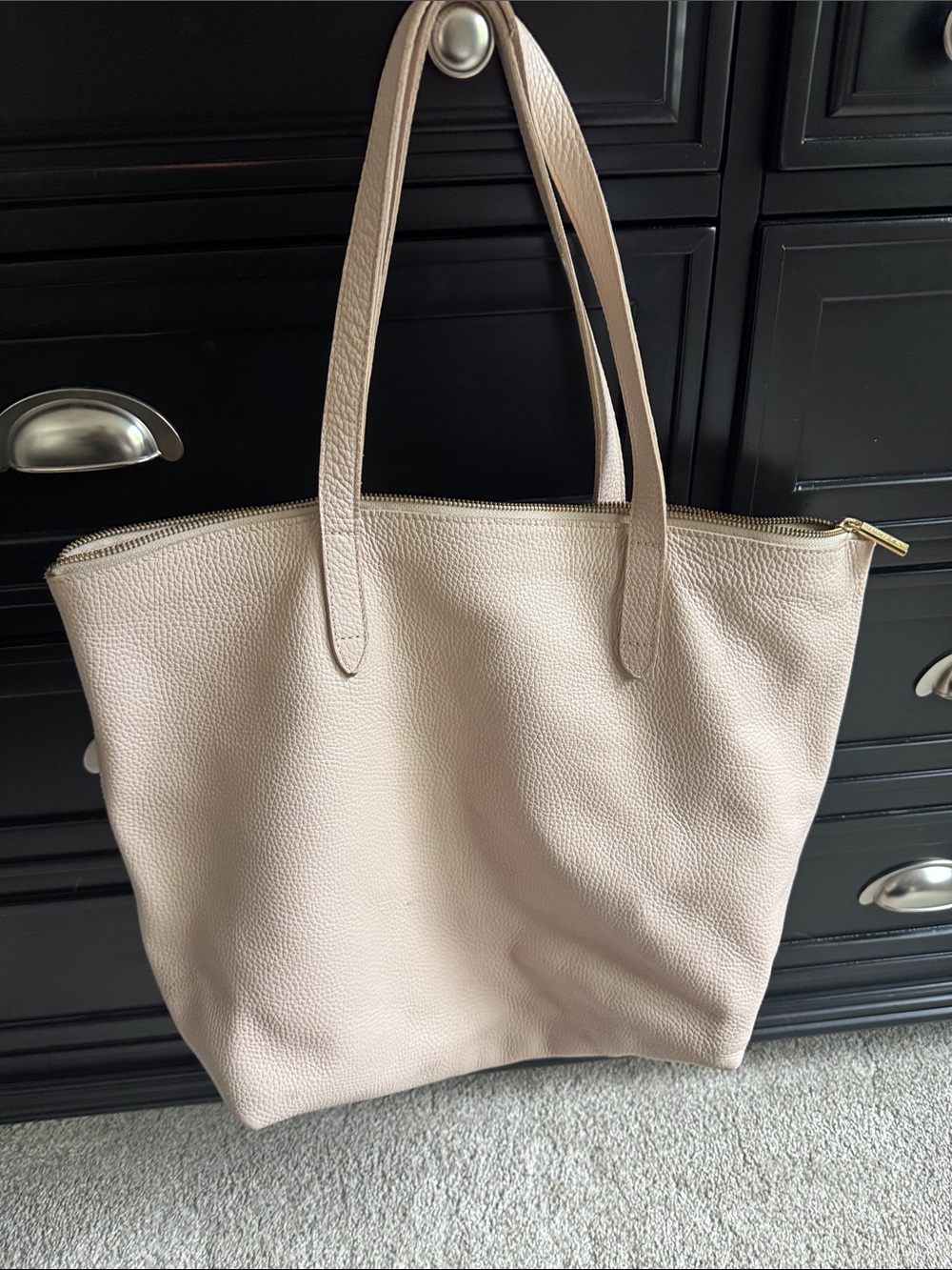 Cuyana Pebbled Leather Tote in Light Cream